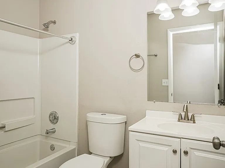 2912 Crane Ave — Photo 15