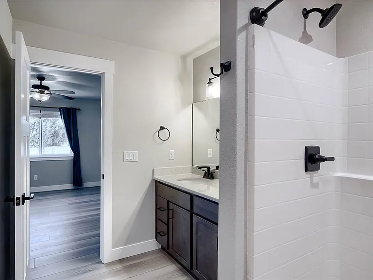 910 Phipps Ave — Photo 15