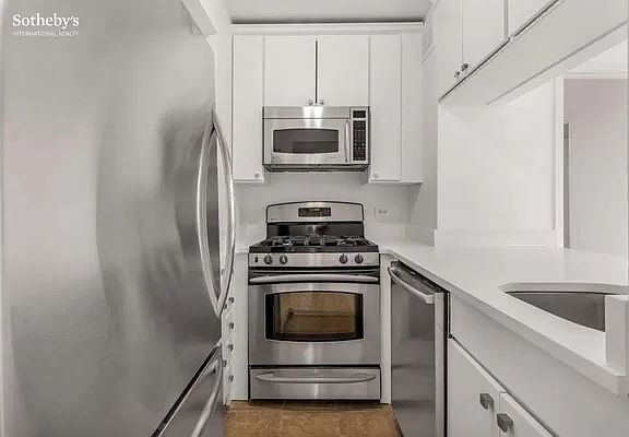 4th image of 343 E 74th St APT 18C