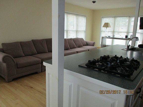 5th image of 1219 N Shore Dr