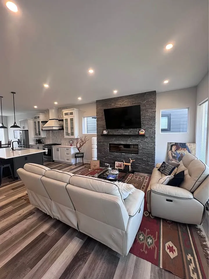 4 bed, 3.5 bath, 2920 sqft, $3,500 — Photo 2