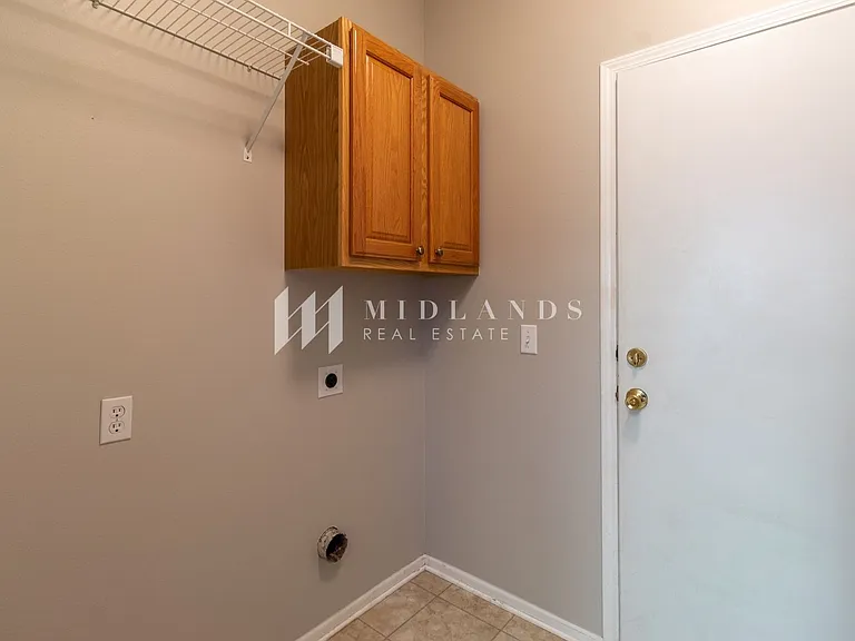 1007 Woodview Dr — Photo 10