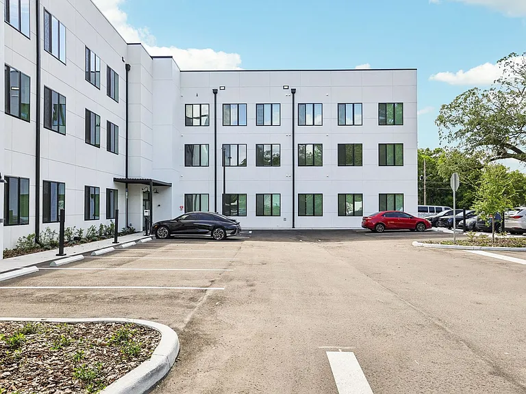 The Milk Stacks: Boutique Luxury Living in Downtown Orlando's Milk District — Photo 26