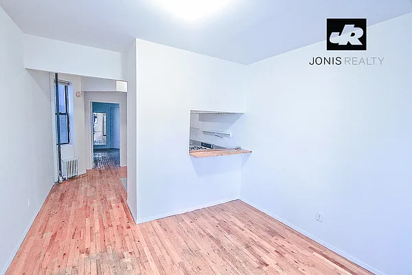 Rented by Jonis Realty | media 23