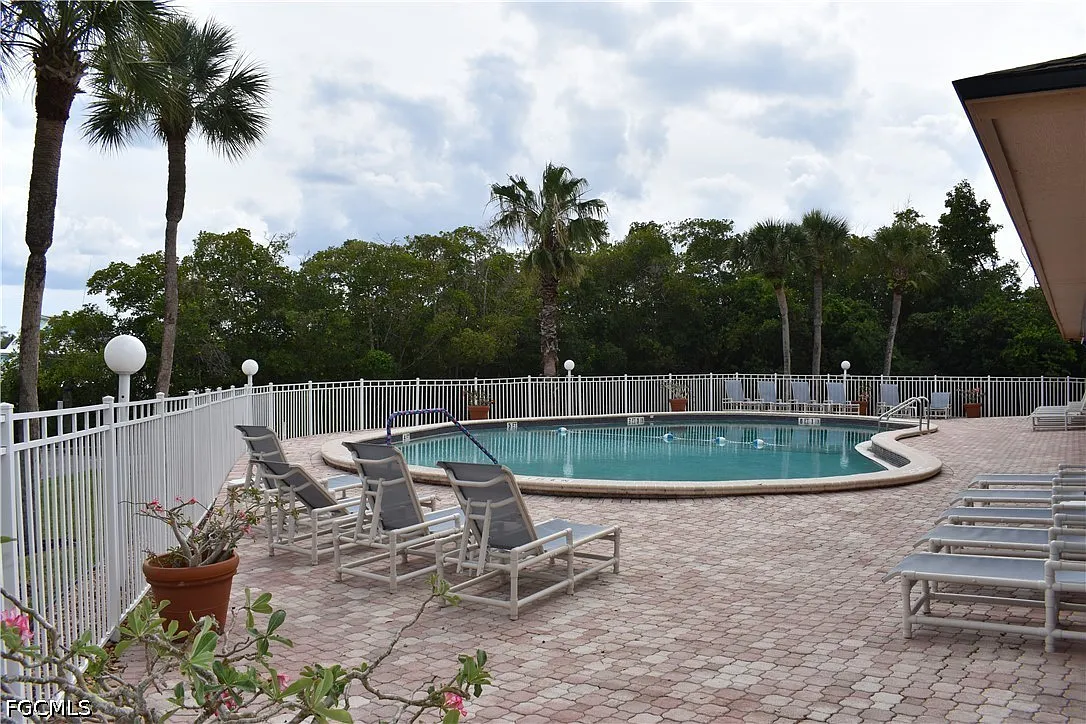 2 bed, 2.0 bath, 1152 sqft, $1,750 — Photo 4