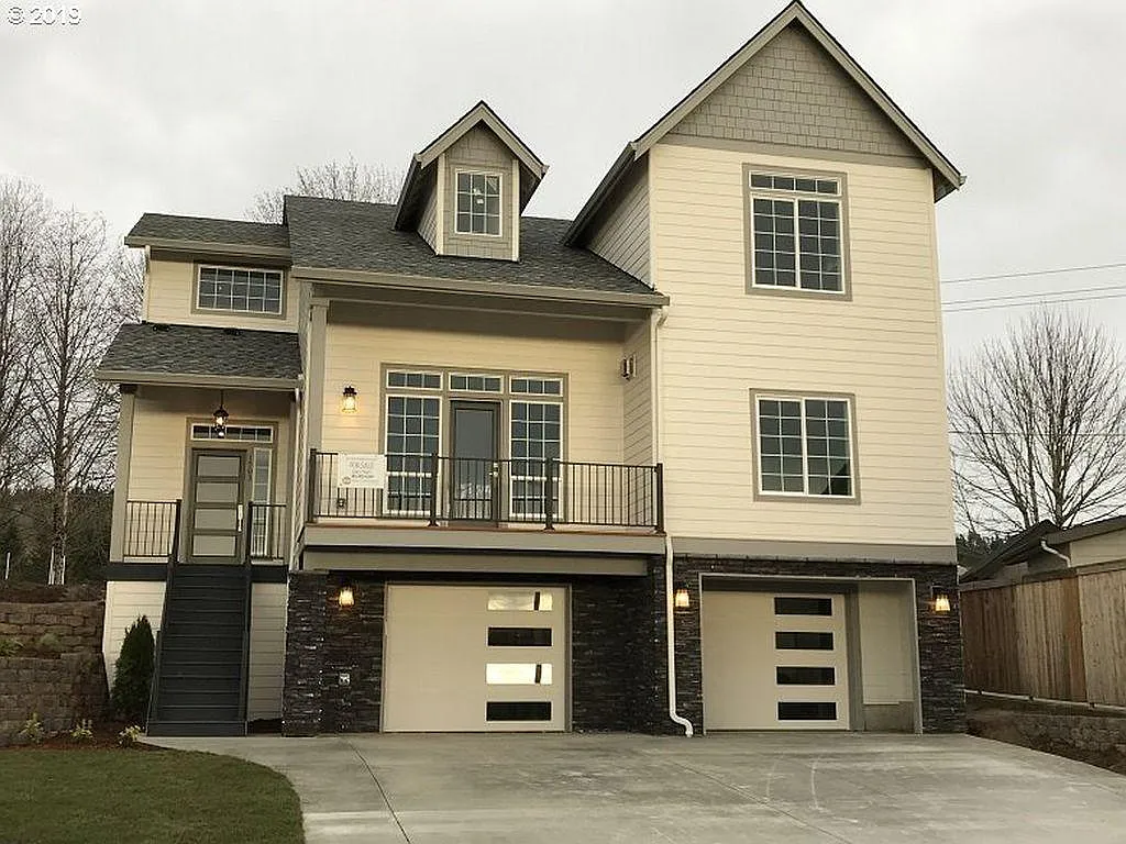 1503 Fairway Dr photo 1