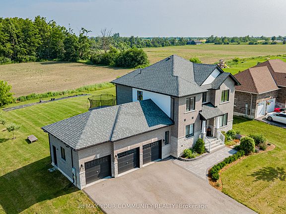 2nd image of 14 McCrae Cres