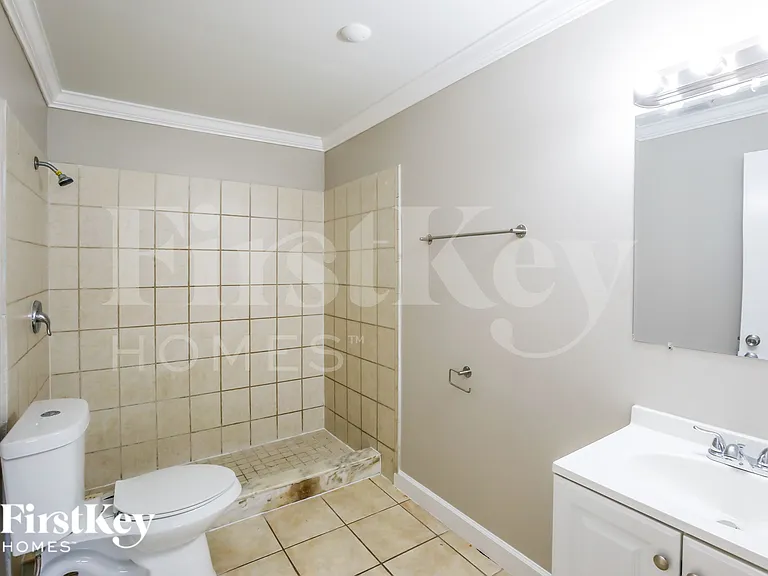 1233 SW 1st Ter — Photo 11
