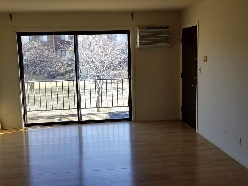 2nd image of 3626 Salem Walk APT Bg