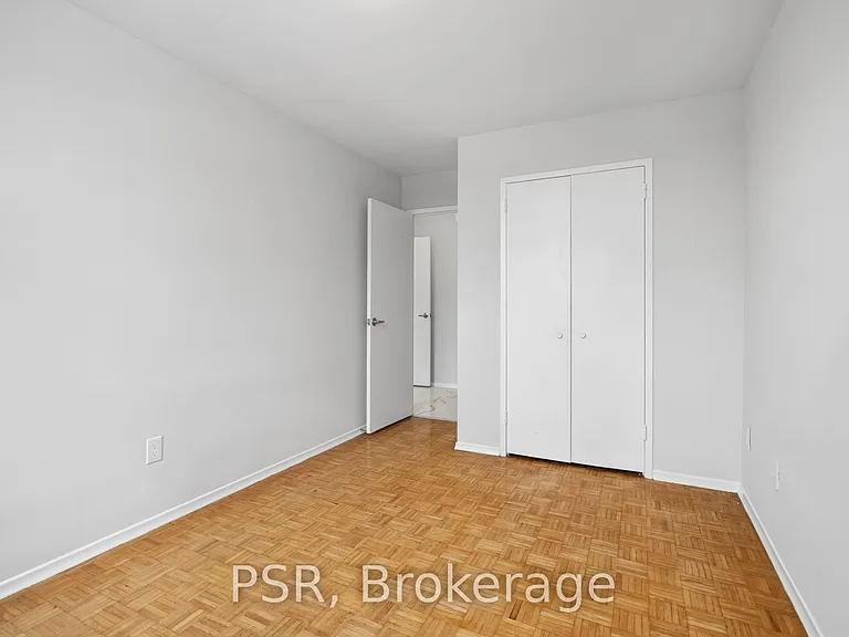 105 Rowena Dr #204 — Photo 18
