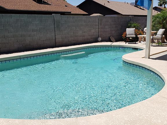 5th image of 8019 W Dahlia Dr