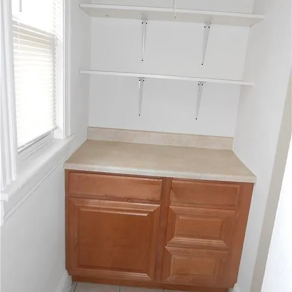 166 Booth St — Photo 9
