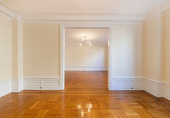 4th image of 230 W 79th St #15N