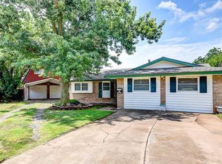 5812 NW 45th St, Warr Acres, OK 73122