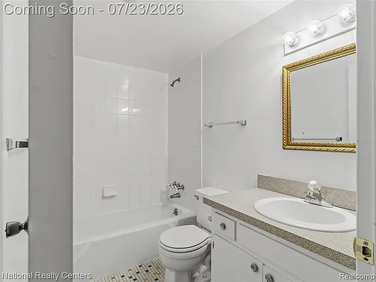 33234 Kingslane Ct #6 — Photo 11