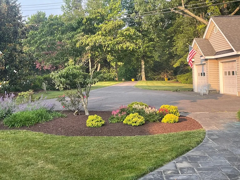 Larkington Dr — Photo 40