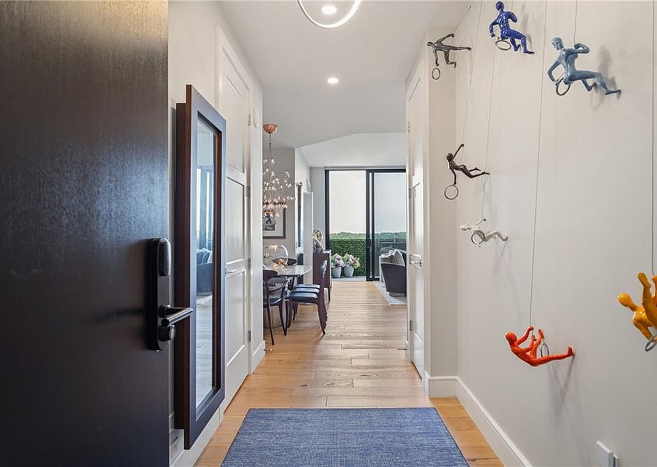 1st image of 2425 Peachtree Rd NE #1412