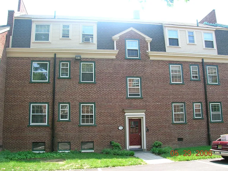 734 N Terrace St — Photo 17