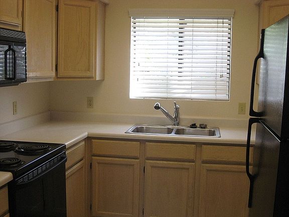 5th image of 750 E Northern Ave Unit 1119
