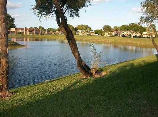 2nd image of 411 Lake Evelyn Dr