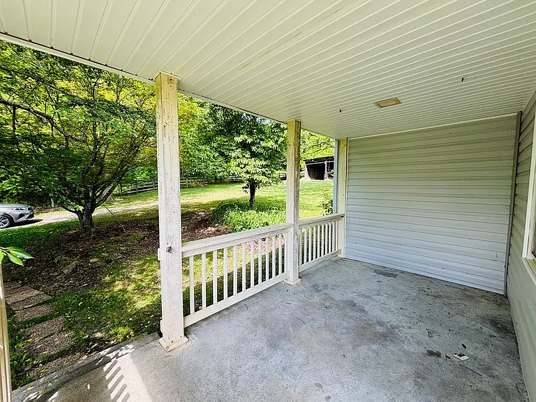 2700 Meadowbrook Dr — Photo 19