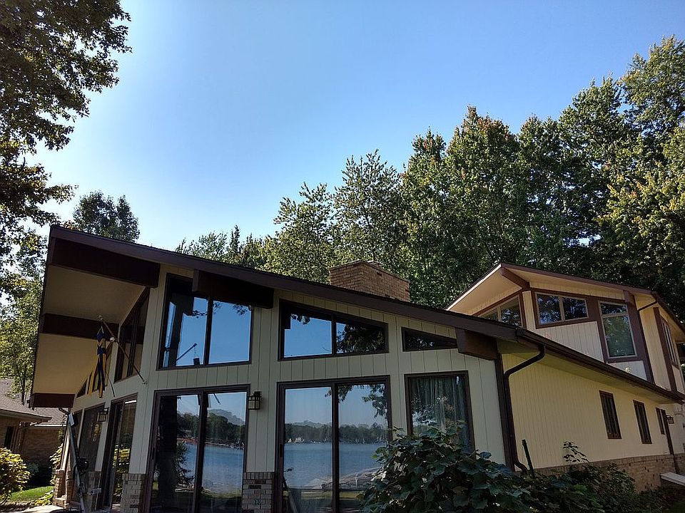 Lake front prow facade