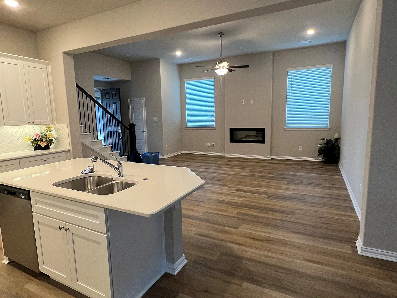 3 bed, 2032 sqft, $2,250 — Photo 4