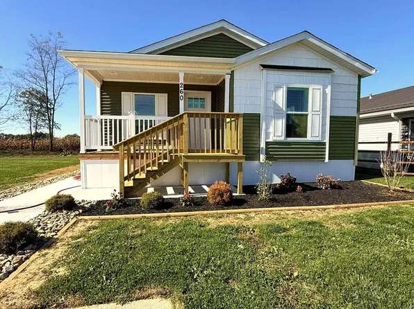 260 W Kingfisher Ct, Frazeysburg, OH 43822