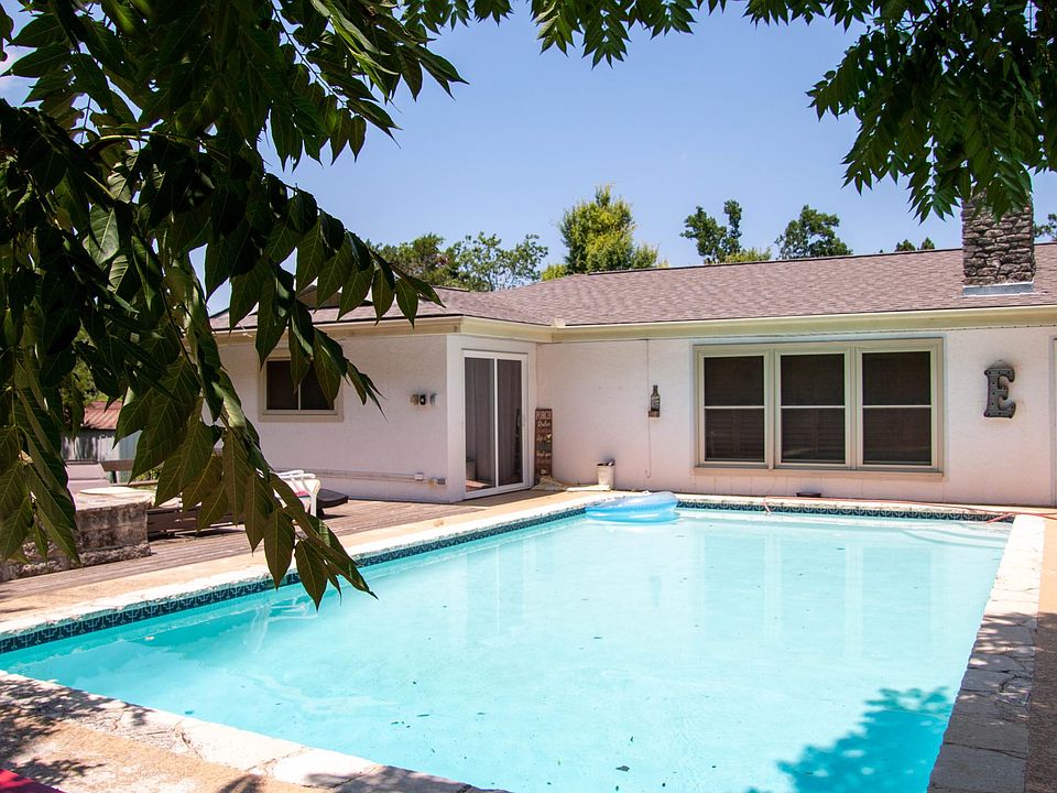 1st image of 8637 Mountain Crest Dr Ste B