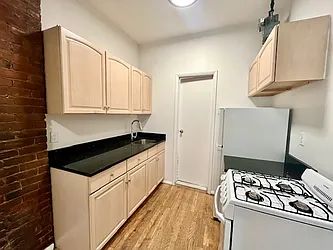 Rented by KNOCKKNOCK LLC