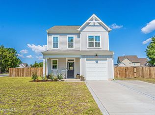 70 Walkabout Dr, Aberdeen, NC 28315