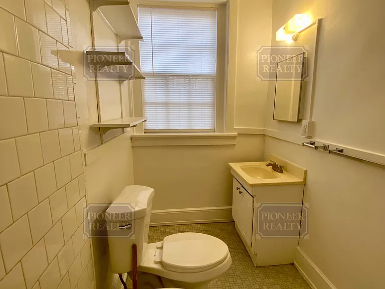 3110 Kensington Ave #4 — Photo 31