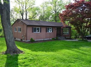 7 Clark Rd, New Fairfield, CT 06812