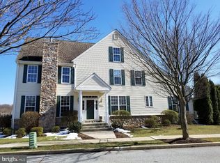 402 Winterberry Dr, Kennett Square, PA 19348