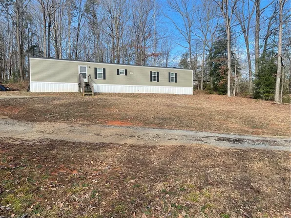 115 Oak Knoll Dr, Townville, SC 29689