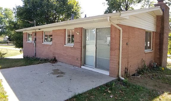 3rd image of 1316 Cottonwood Dr