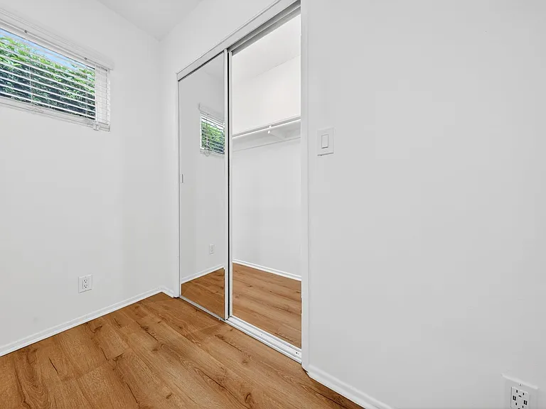 6944-6954 Coldwater Canyon Ave — Photo 35