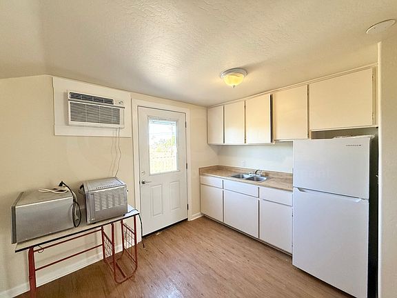 4th image of 510 E Williams Field Rd APT 3