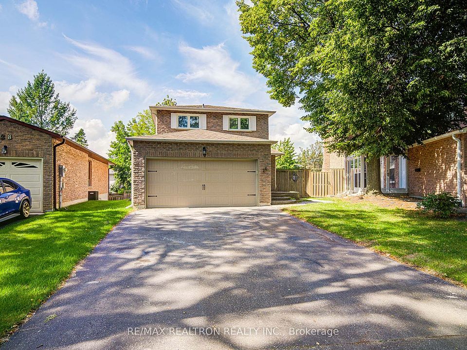 1st image of 26 Mercer Cres