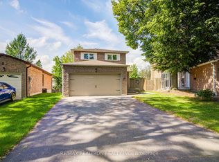 26 Mercer Cres, Markham, ON L3P 4K3