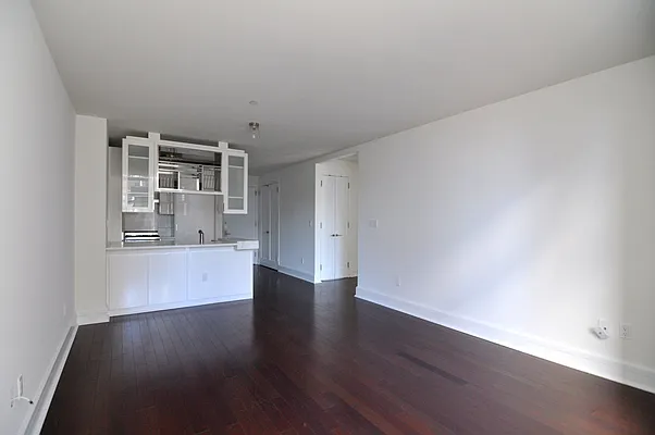 Rented by Nest Seekers International | media 67