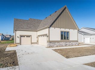 206 SW 17th St, Ankeny, IA 50023
