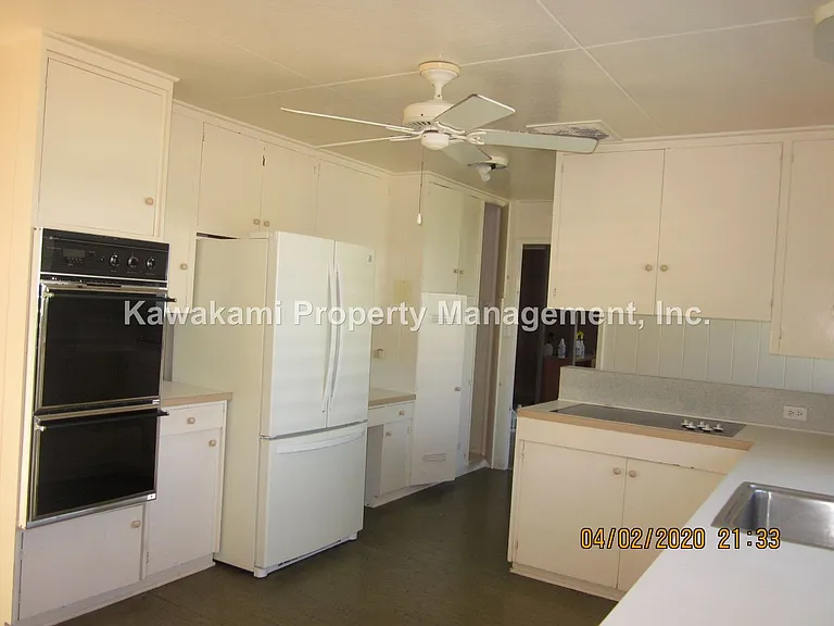 5537 Haleola St — Photo 10