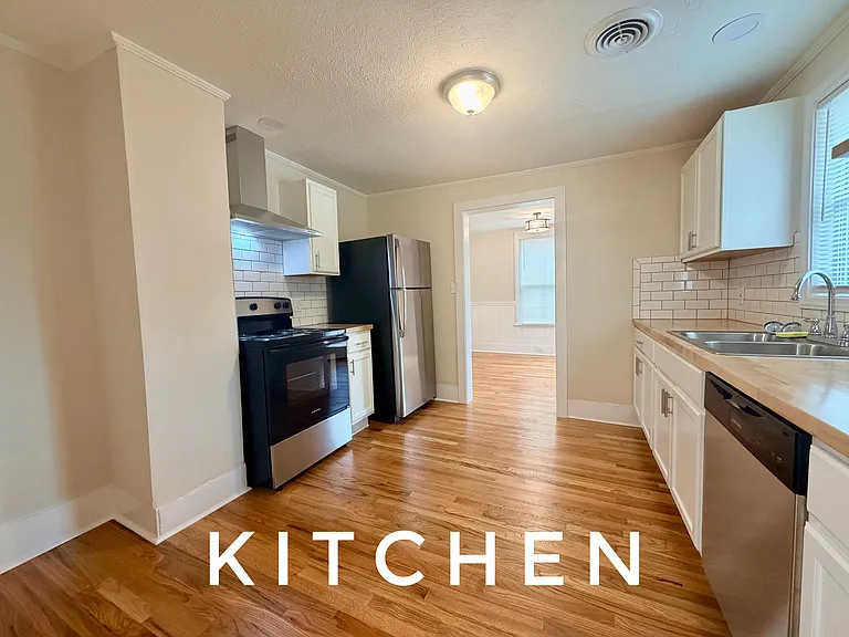 1428 Cornelia St — Photo 8