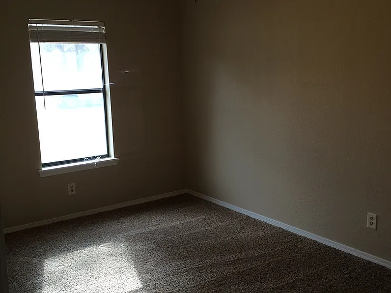10616 Debbie Ln — Photo 16