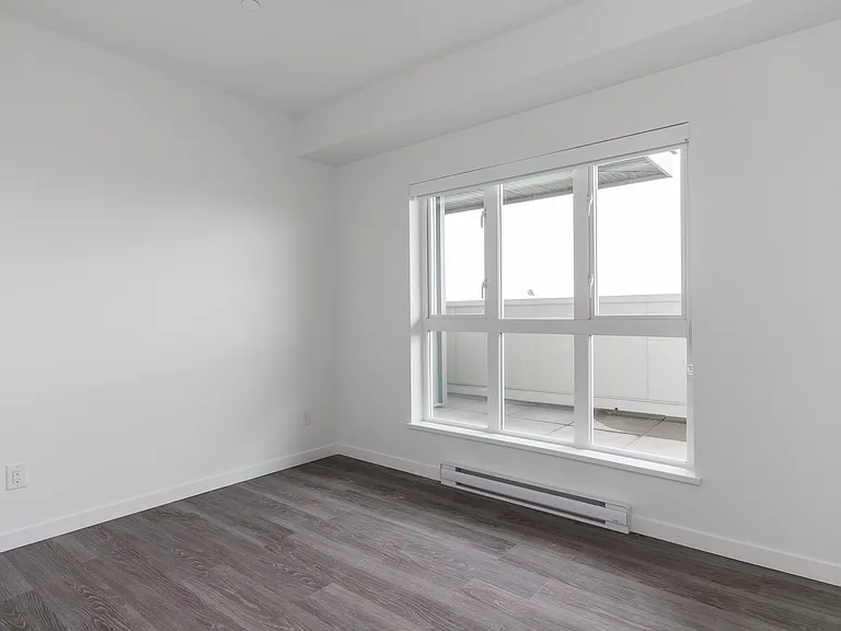 537 Foster Ave — Photo 72