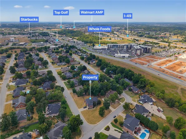 4200 W Seminole Dr, Rogers, AR 72758