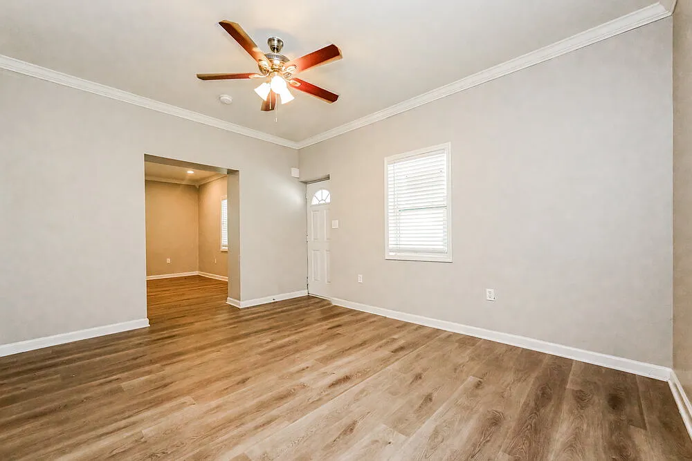 5 bed, 3.0 bath, 2219 sqft, $2,235 — Photo 4