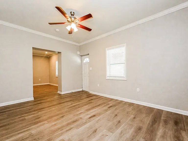 1175 McDaniel St SW — Photo 4