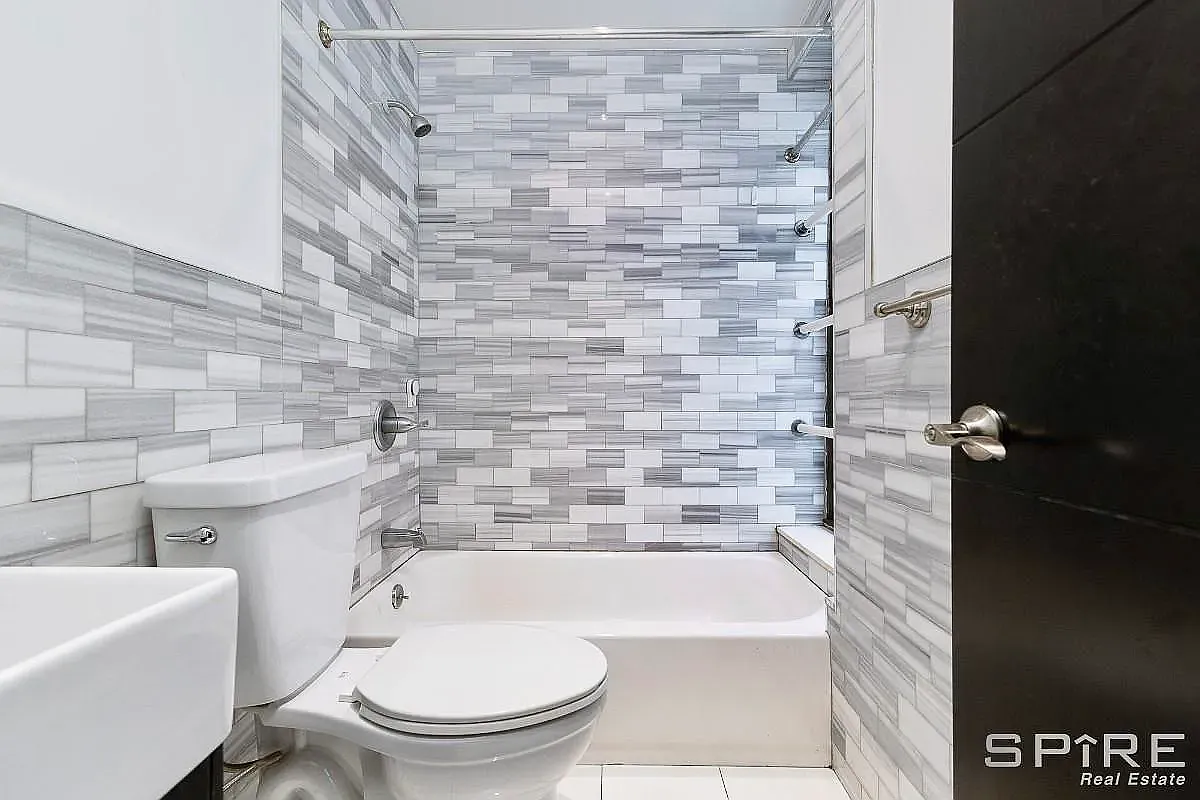 204 West 108th Street — Photo 3